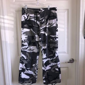 Women’s Camo Combat Pants
